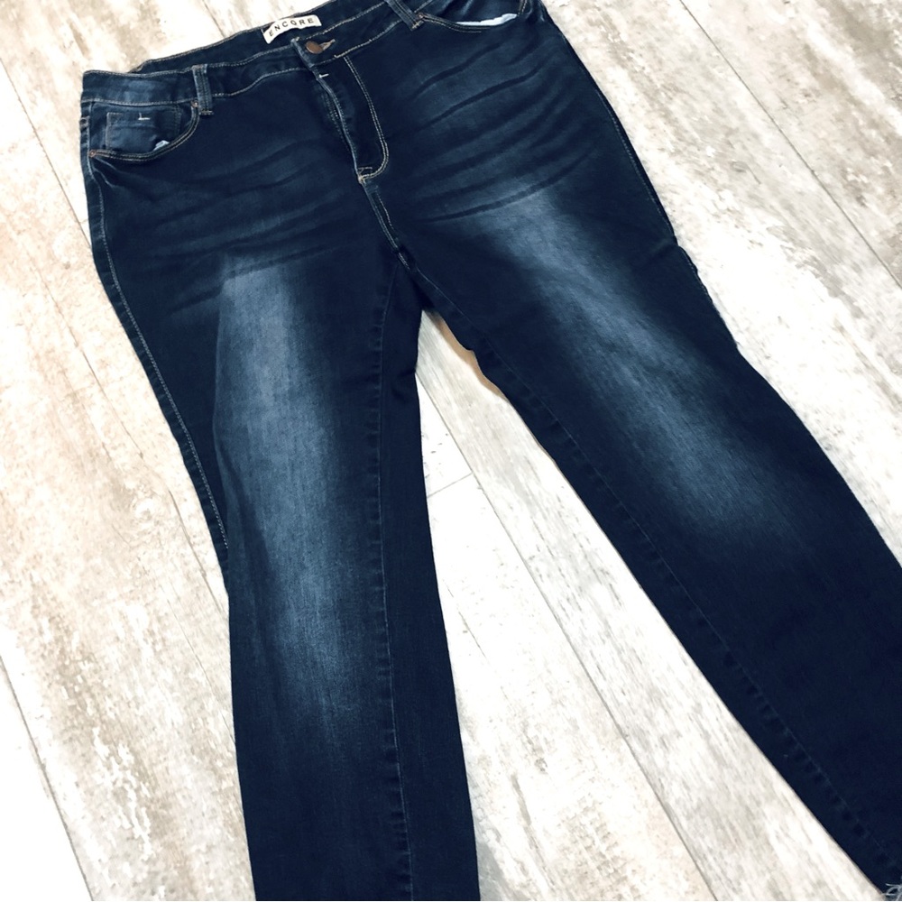 Encore stretch jeans size 37 inch wait